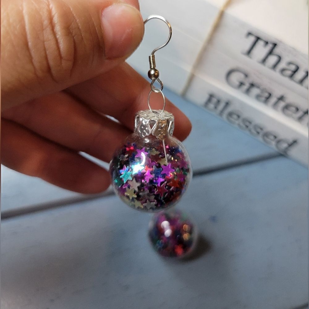 Holiday earrings - Picture 2 of 9